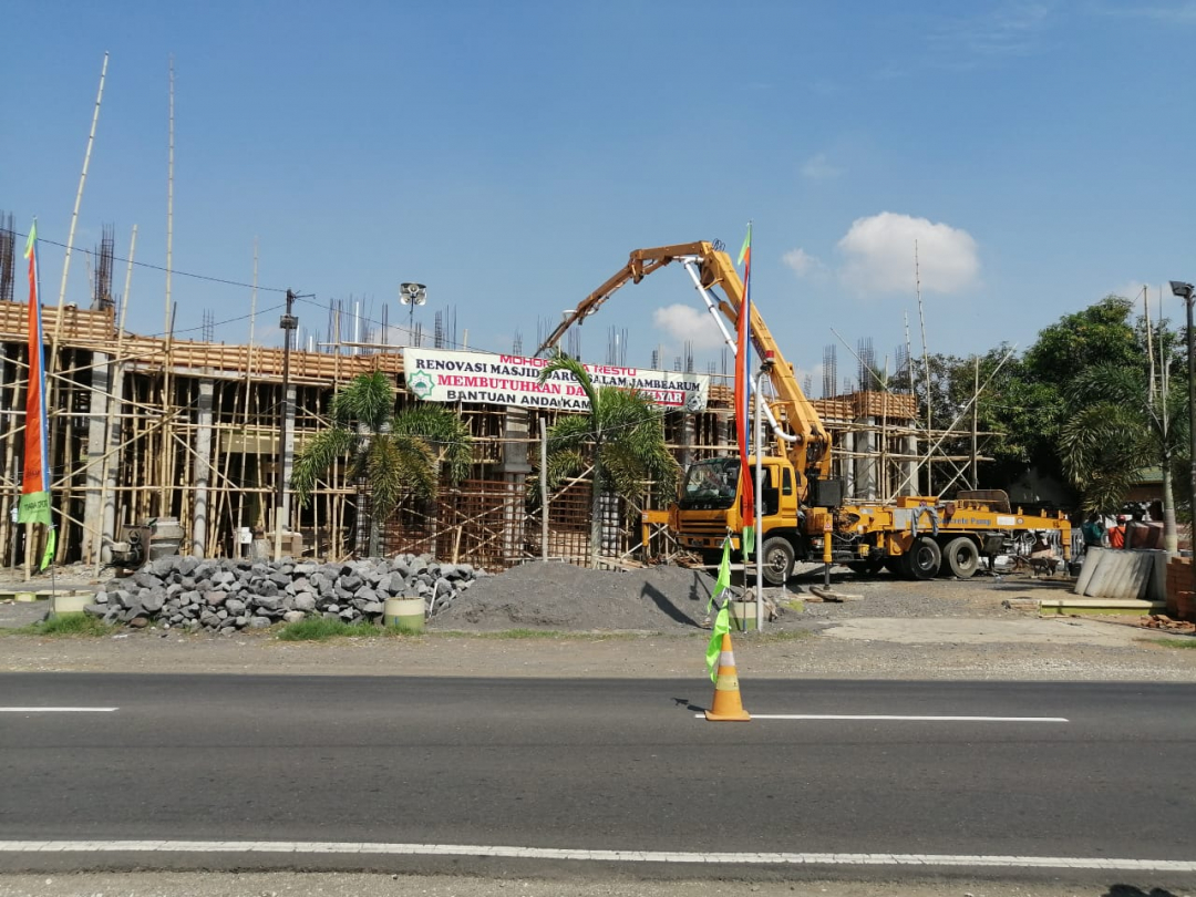 Proyek Pembangun Masjid Darussalam Jambearum